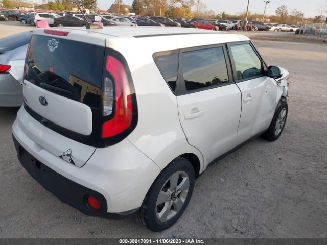 Photo 3 VIN: KNDJN2A27J7563895 - KIA SOUL 