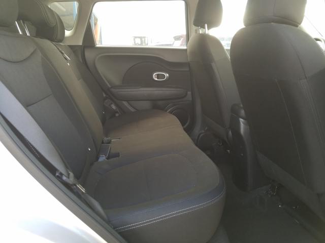 Photo 5 VIN: KNDJN2A27J7571060 - KIA SOUL 