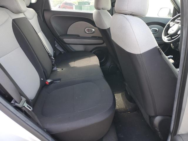 Photo 9 VIN: KNDJN2A27J7621374 - KIA SOUL 