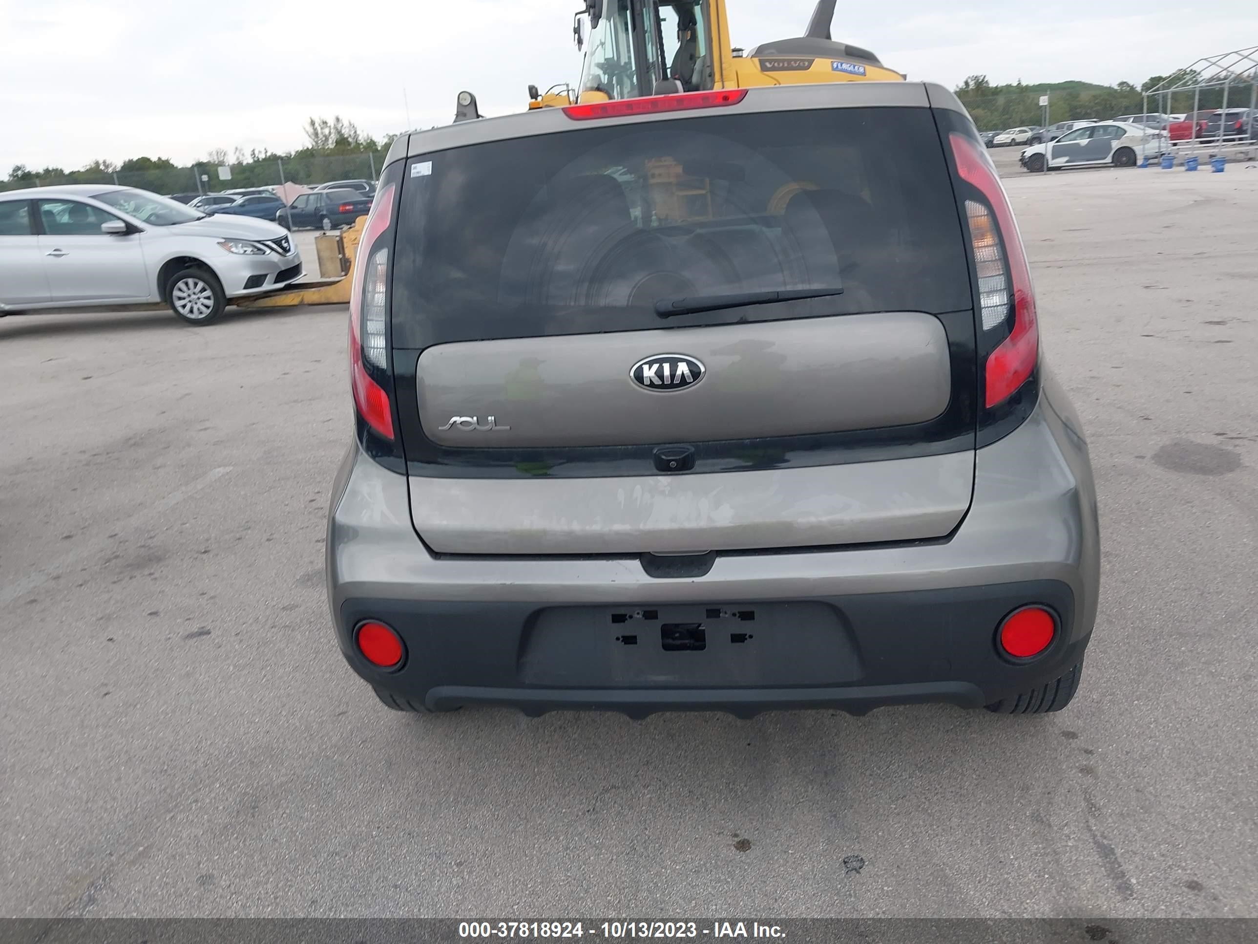 Photo 16 VIN: KNDJN2A27K7018961 - KIA SOUL 