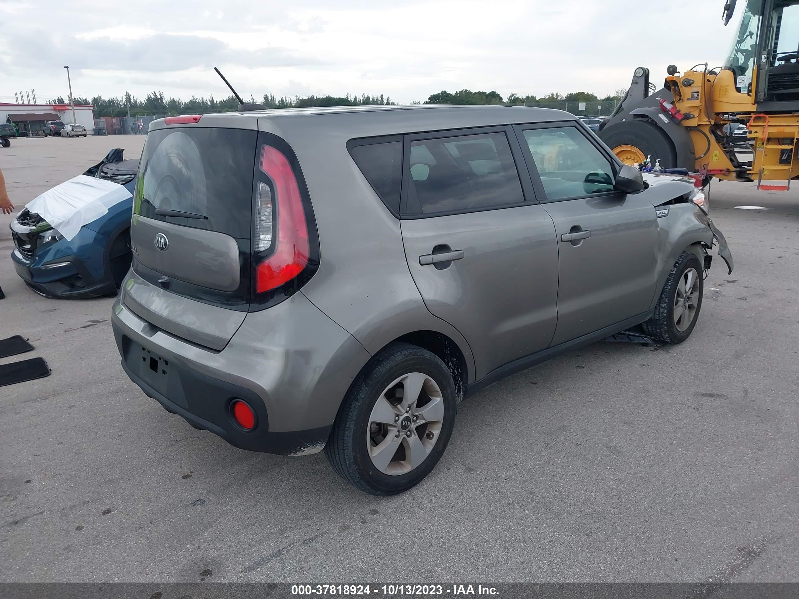 Photo 3 VIN: KNDJN2A27K7018961 - KIA SOUL 