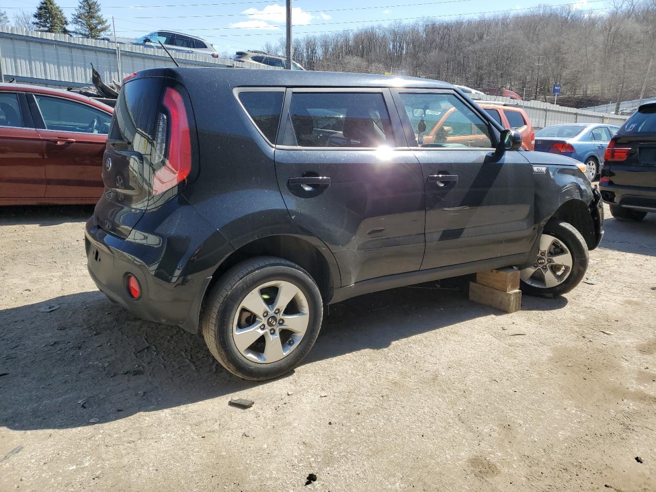 Photo 2 VIN: KNDJN2A27K7686212 - KIA SOUL 