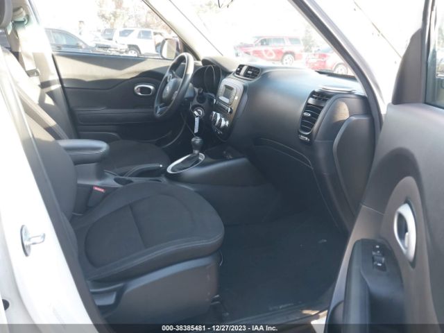 Photo 4 VIN: KNDJN2A28G7330553 - KIA SOUL 