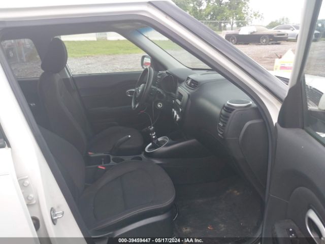 Photo 4 VIN: KNDJN2A28G7365612 - KIA SOUL 