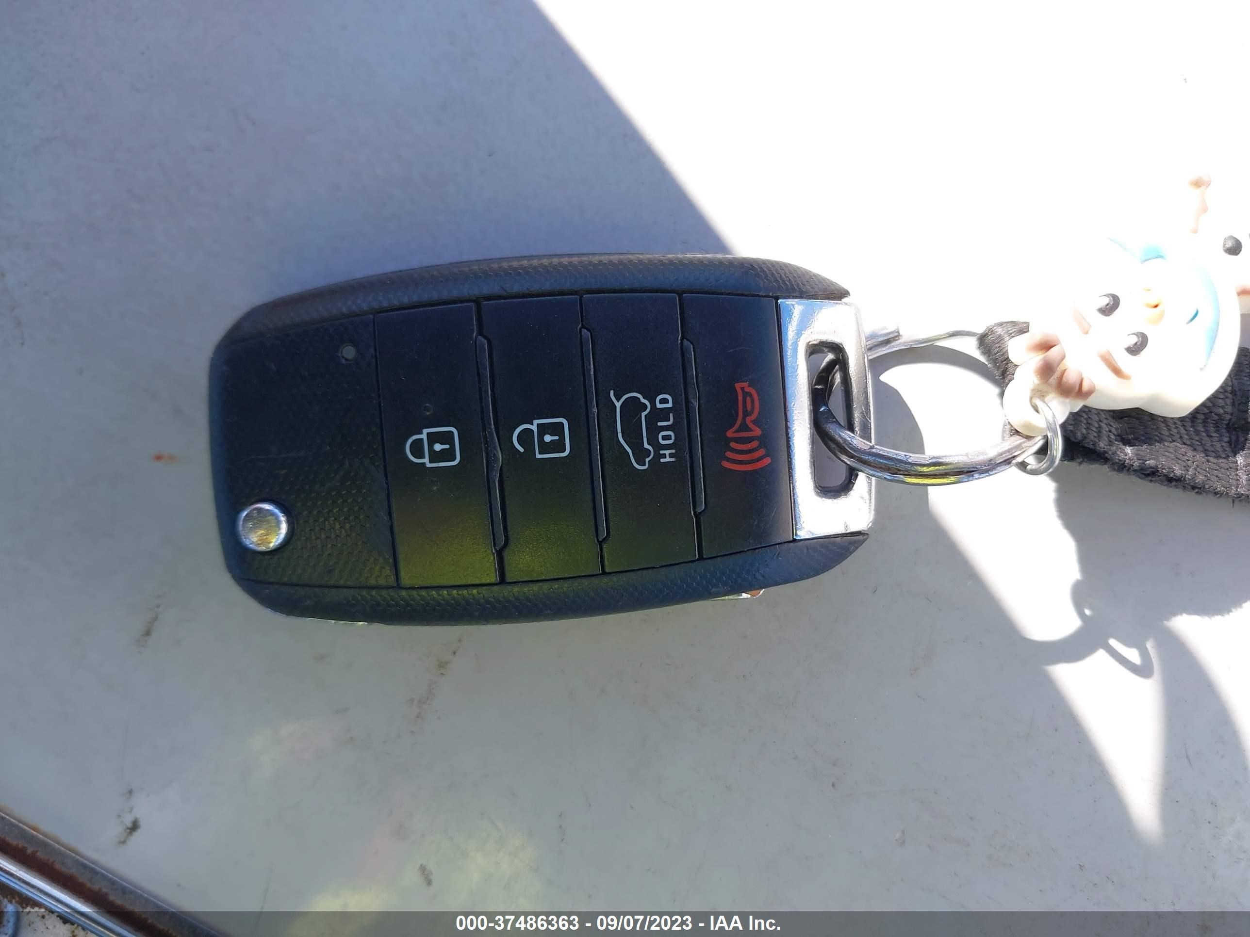 Photo 10 VIN: KNDJN2A28G7389912 - KIA SOUL 