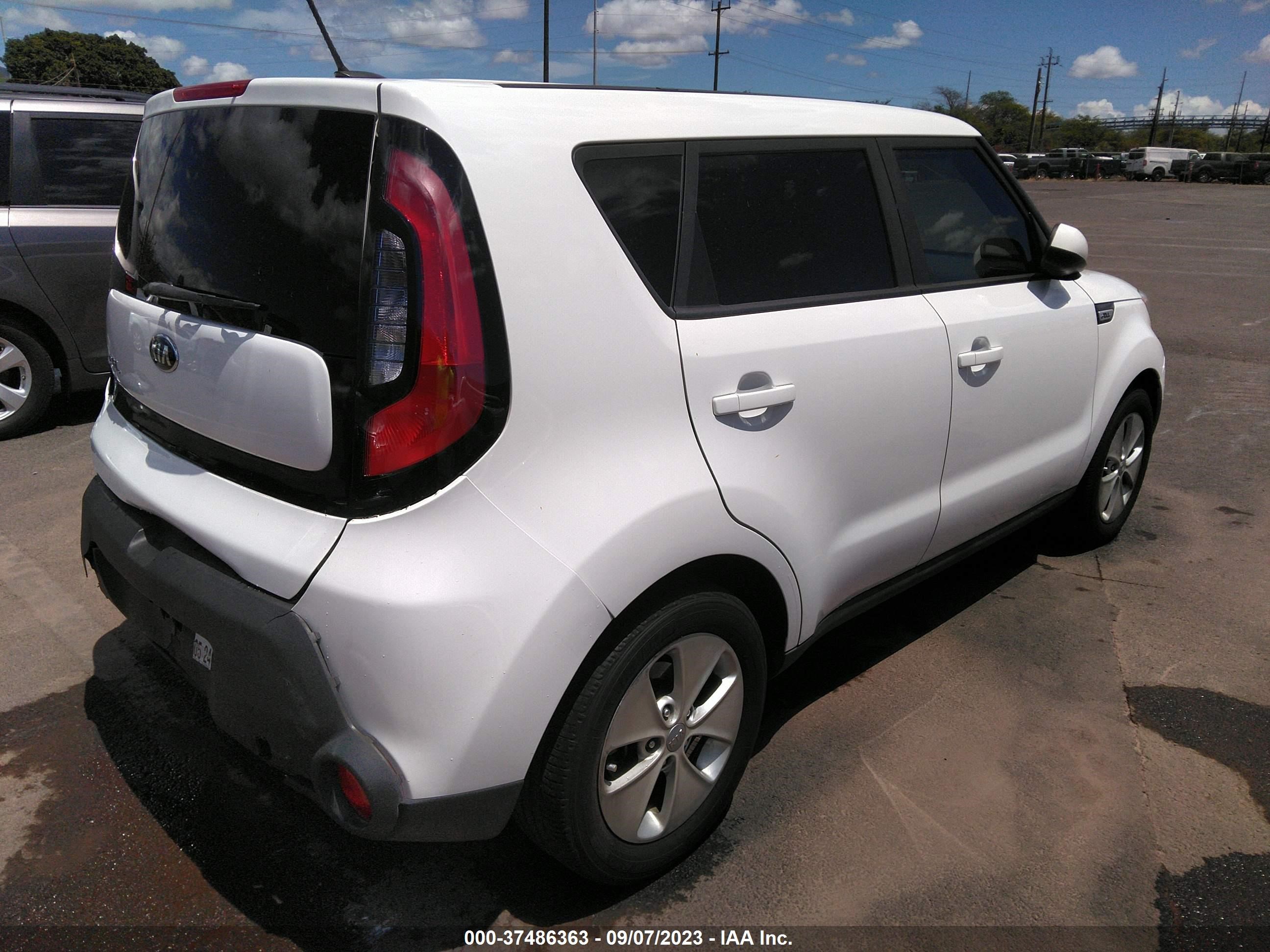 Photo 3 VIN: KNDJN2A28G7389912 - KIA SOUL 