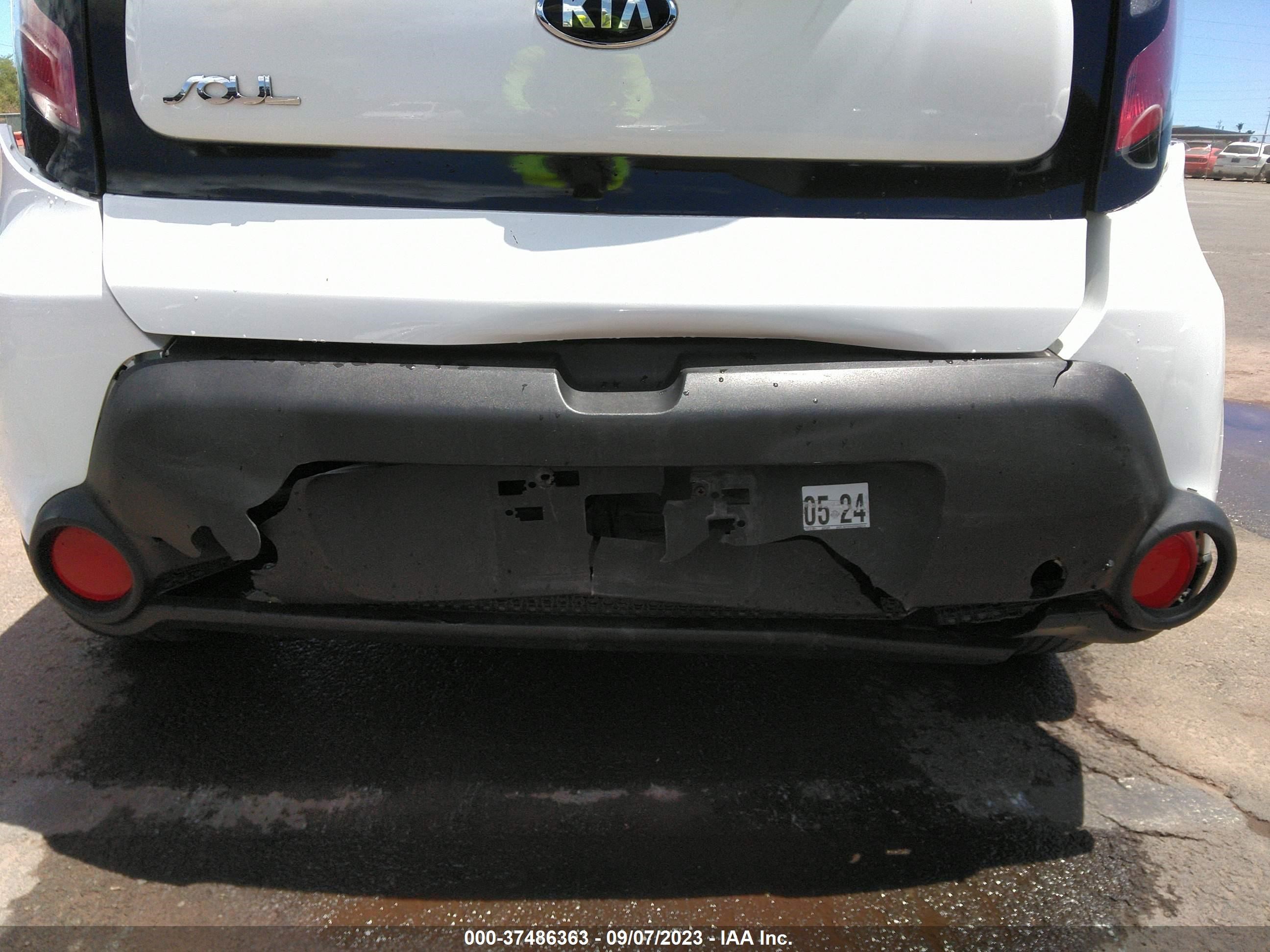 Photo 5 VIN: KNDJN2A28G7389912 - KIA SOUL 