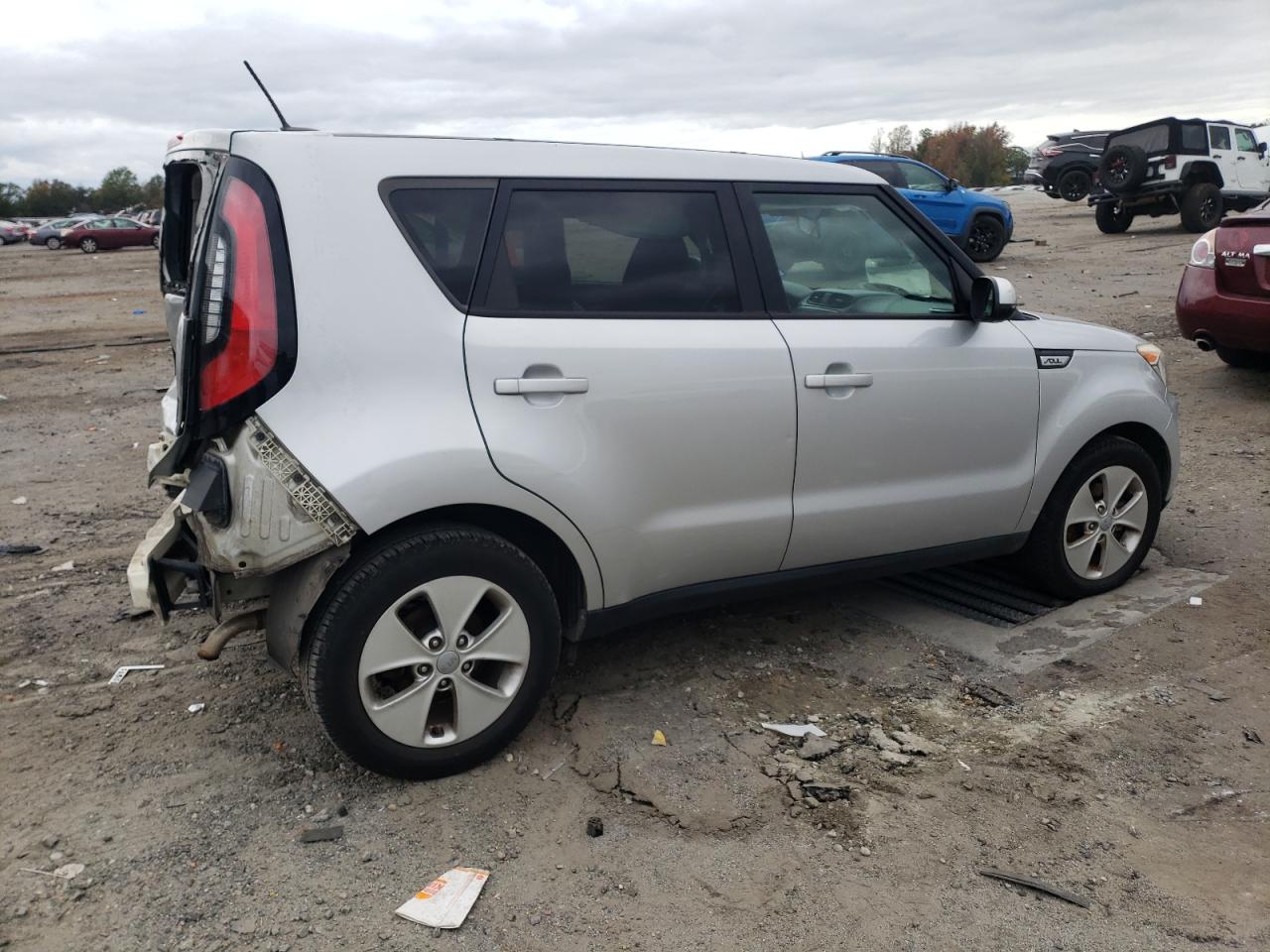 Photo 2 VIN: KNDJN2A28G7823553 - KIA SOUL 