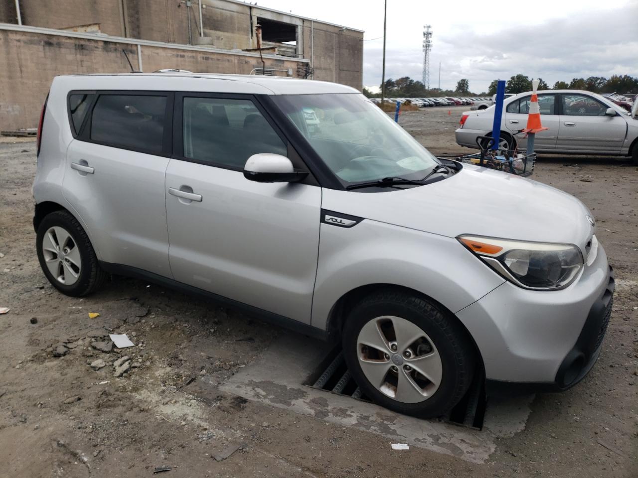 Photo 3 VIN: KNDJN2A28G7823553 - KIA SOUL 