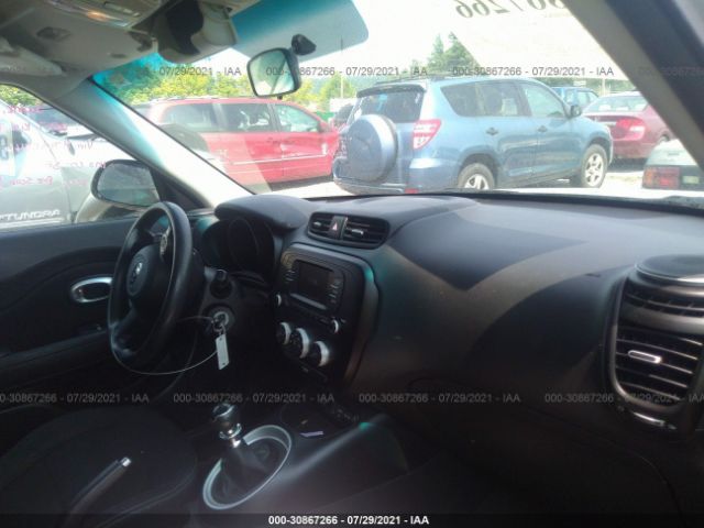 Photo 4 VIN: KNDJN2A28H7435546 - KIA SOUL 