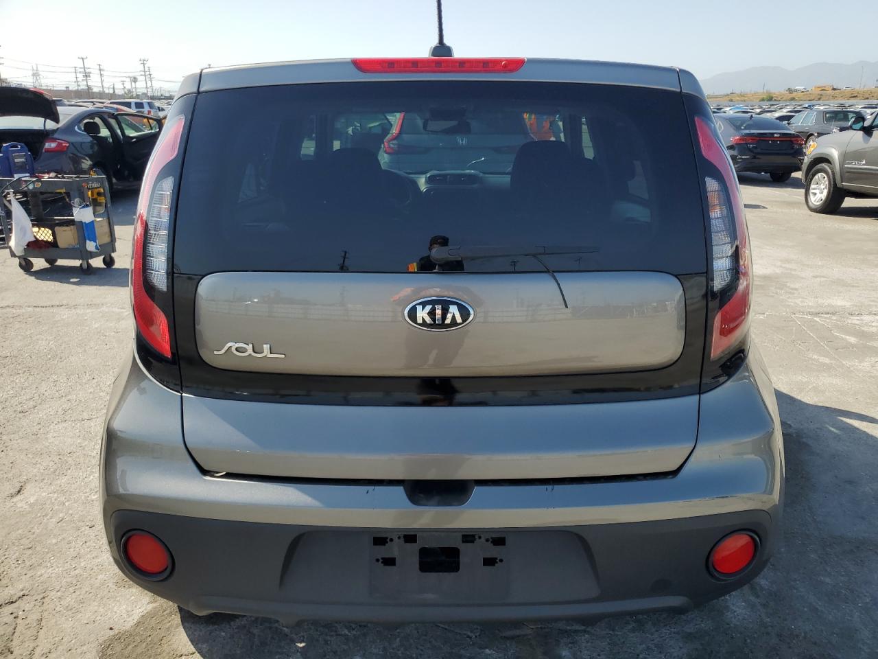 Photo 5 VIN: KNDJN2A28H7489140 - KIA SOUL 