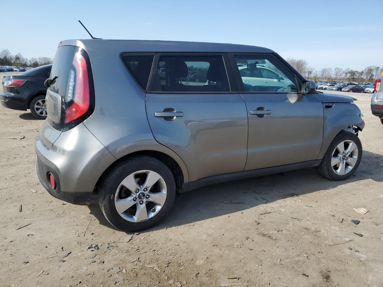 Photo 2 VIN: KNDJN2A28H7501450 - KIA SOUL 