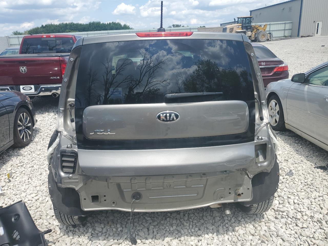 Photo 5 VIN: KNDJN2A28J7532901 - KIA SOUL 