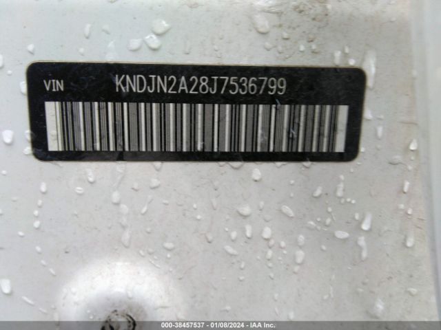 Photo 8 VIN: KNDJN2A28J7536799 - KIA SOUL 