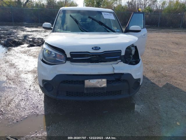 Photo 5 VIN: KNDJN2A28J7541985 - KIA SOUL 