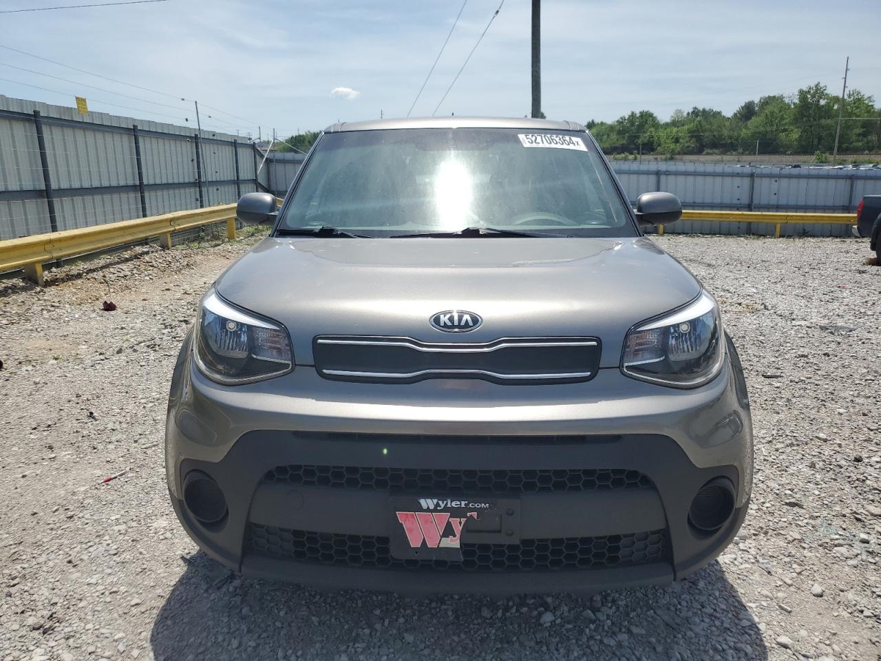 Photo 4 VIN: KNDJN2A28J7589468 - KIA SOUL 