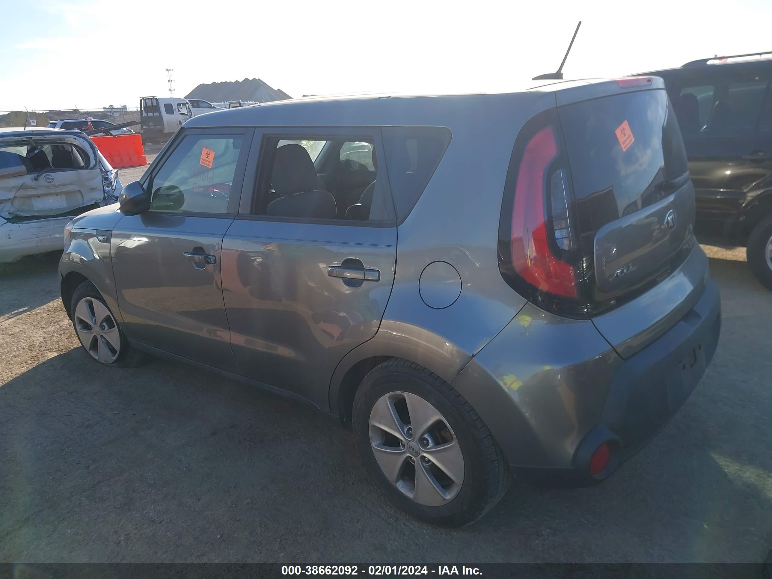 Photo 2 VIN: KNDJN2A29E7093357 - KIA SOUL 