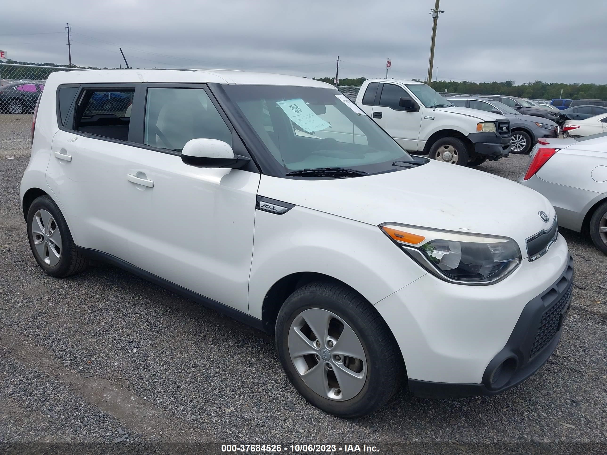 Photo 0 VIN: KNDJN2A29F7233098 - KIA SOUL 