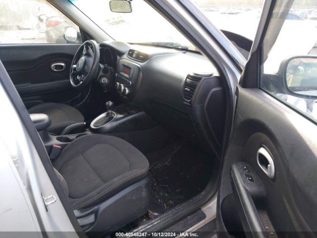 Photo 4 VIN: KNDJN2A29F7779769 - KIA SOUL 