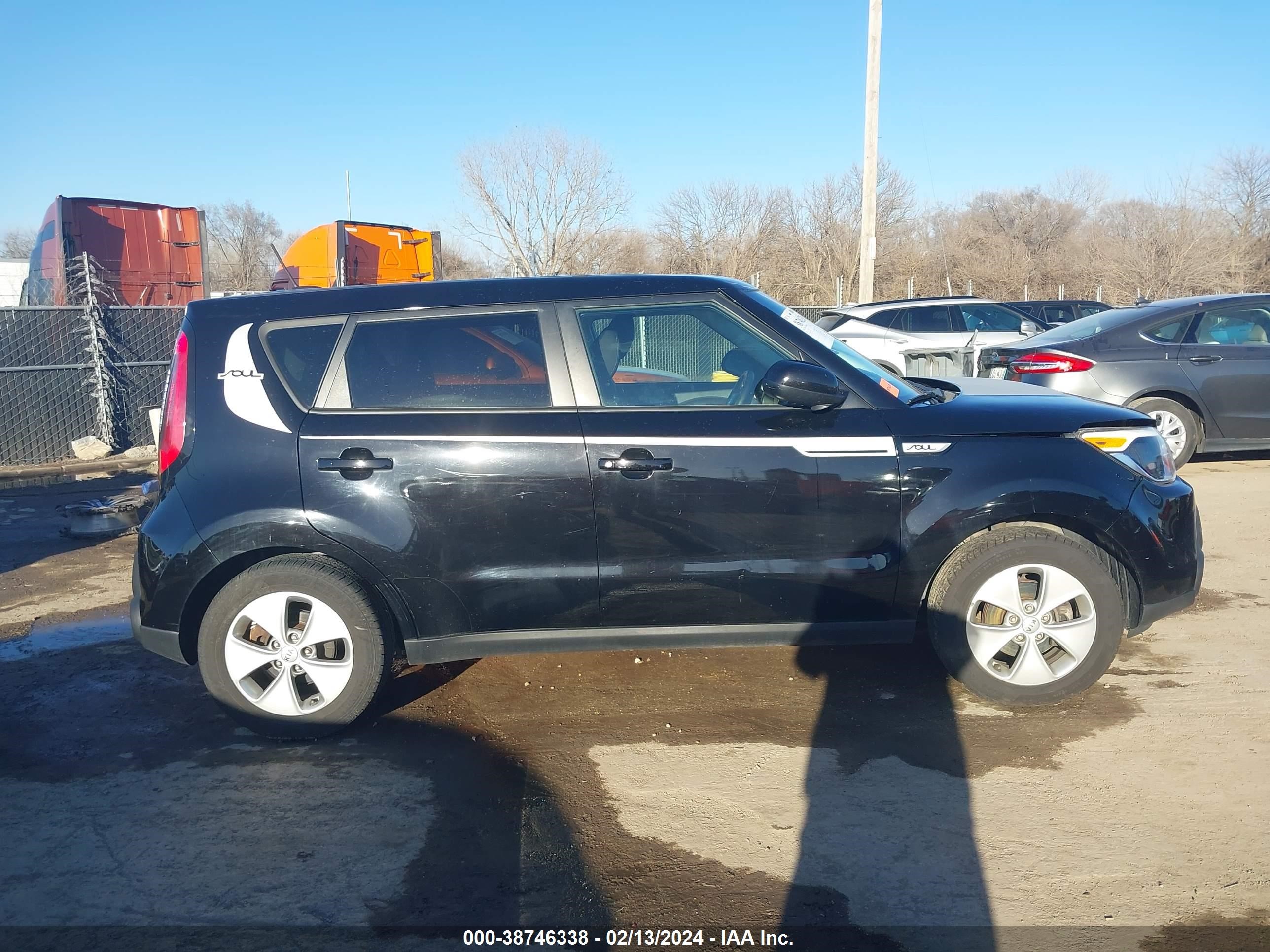 Photo 13 VIN: KNDJN2A29G7263767 - KIA SOUL 