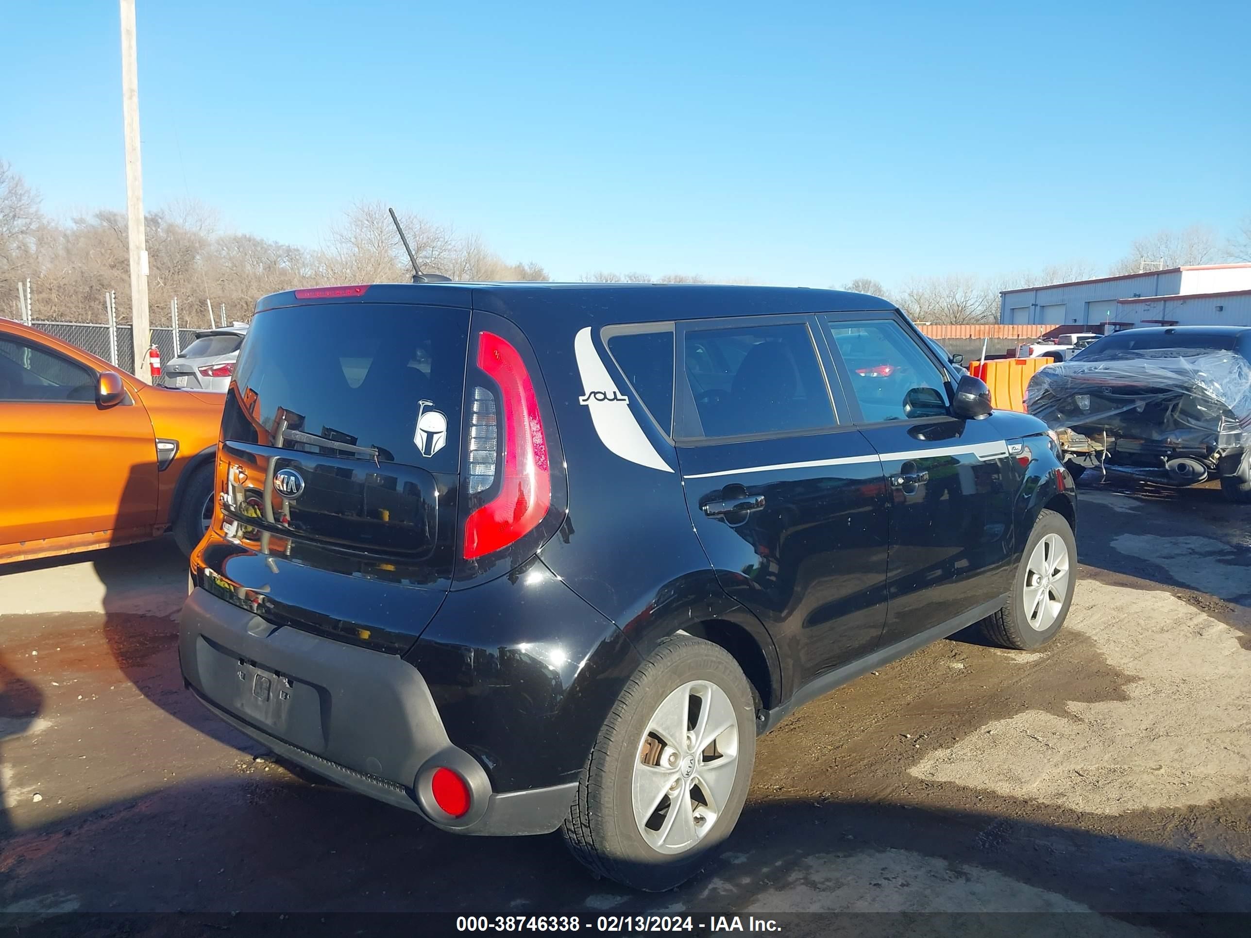 Photo 3 VIN: KNDJN2A29G7263767 - KIA SOUL 