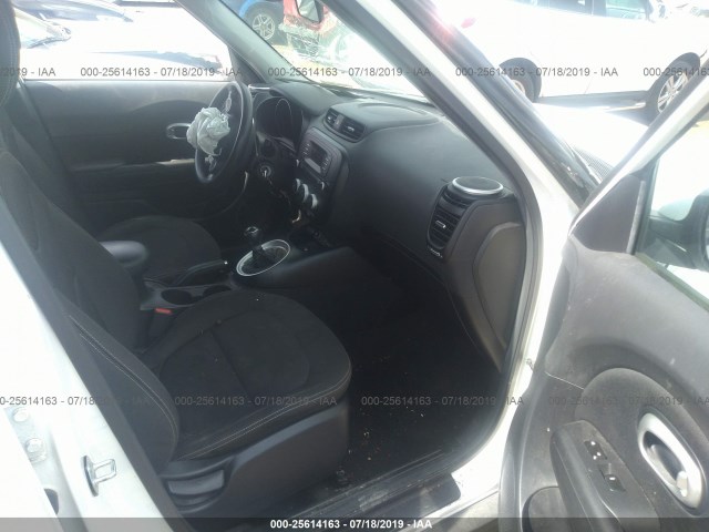 Photo 4 VIN: KNDJN2A29G7305600 - KIA SOUL 