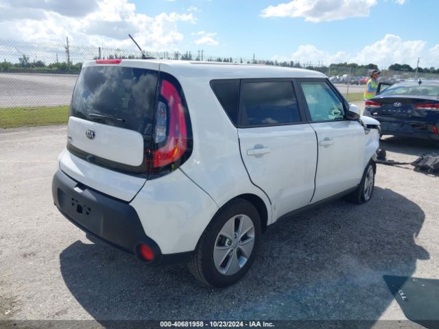 Photo 3 VIN: KNDJN2A29G7370219 - KIA SOUL 