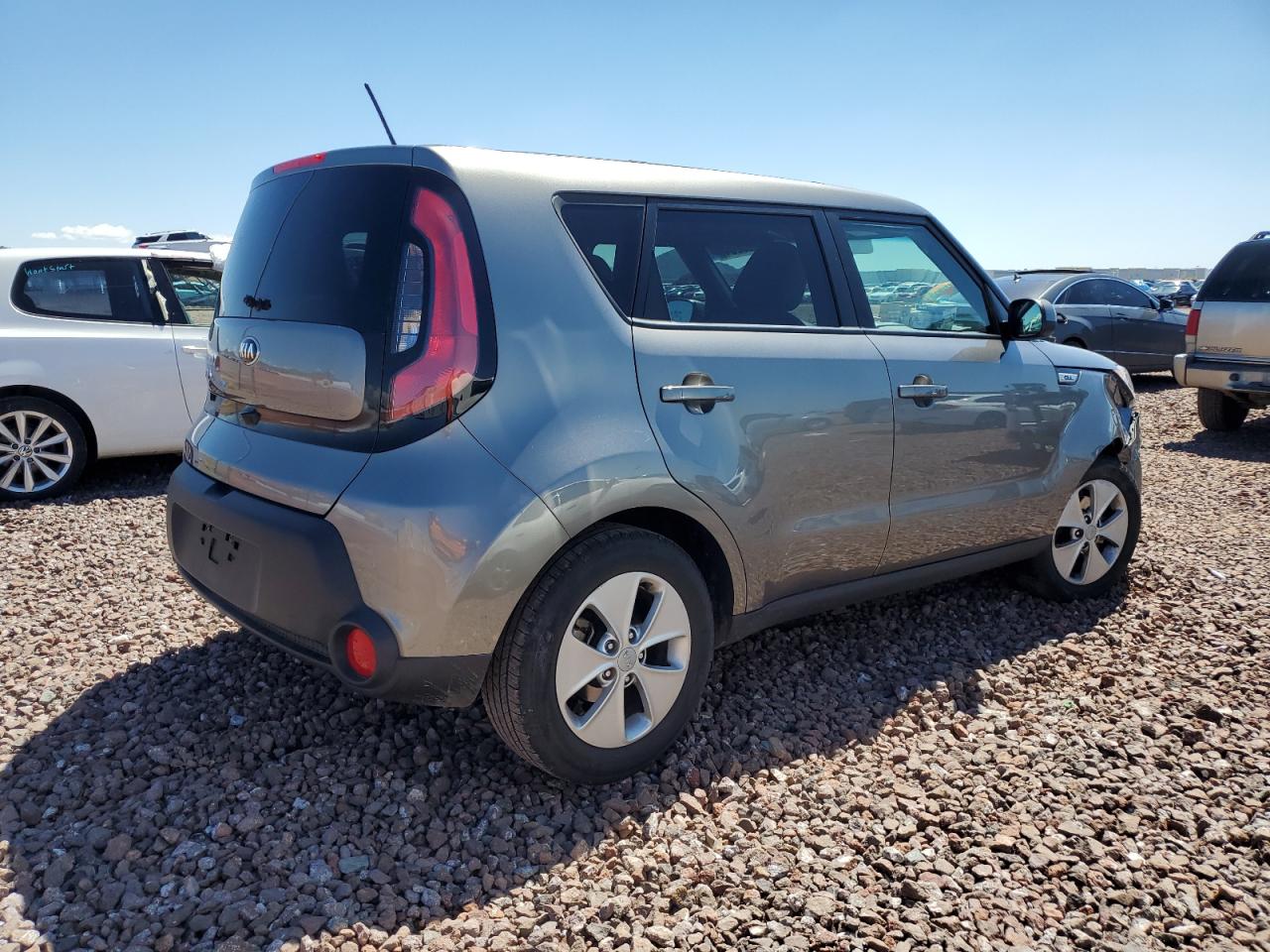 Photo 2 VIN: KNDJN2A29G7383553 - KIA SOUL 