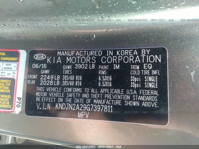 Photo 8 VIN: KNDJN2A29G7397811 - KIA SOUL 