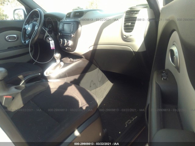 Photo 4 VIN: KNDJN2A29J7544734 - KIA SOUL 