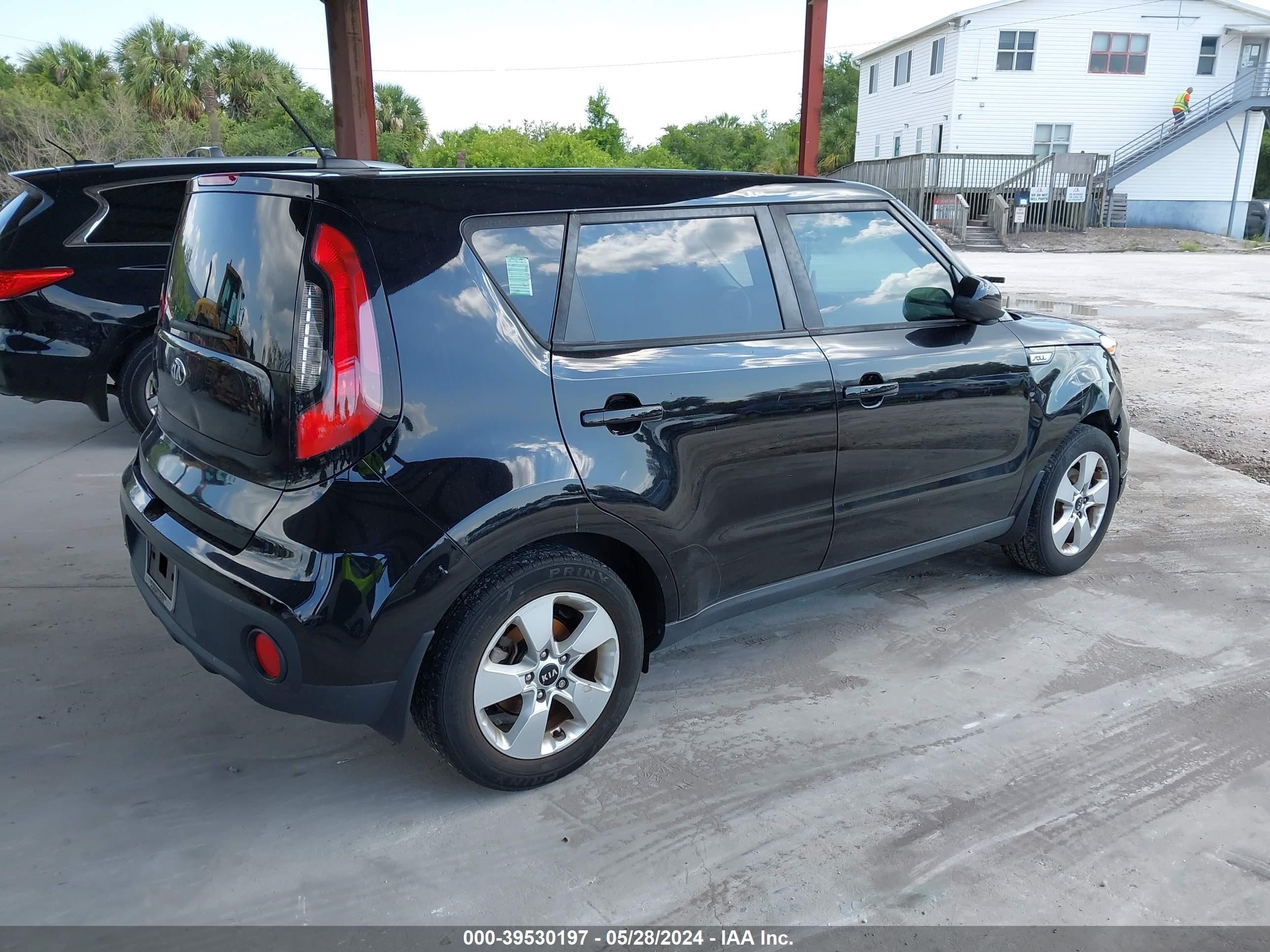 Photo 3 VIN: KNDJN2A29J7626480 - KIA SOUL 