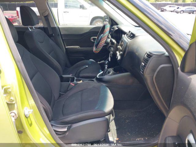 Photo 4 VIN: KNDJN2A29J7890928 - KIA SOUL 