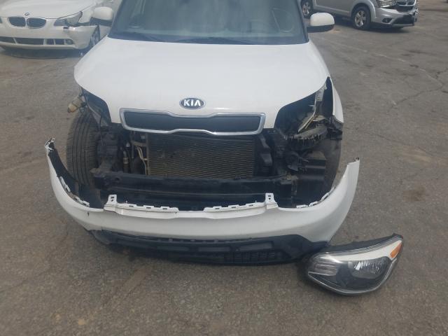 Photo 8 VIN: KNDJN2A2XE7068743 - KIA SOUL 