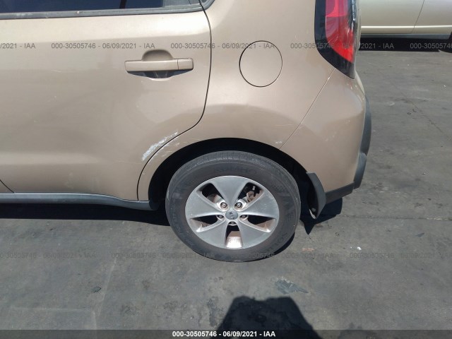 Photo 5 VIN: KNDJN2A2XE7095392 - KIA SOUL 