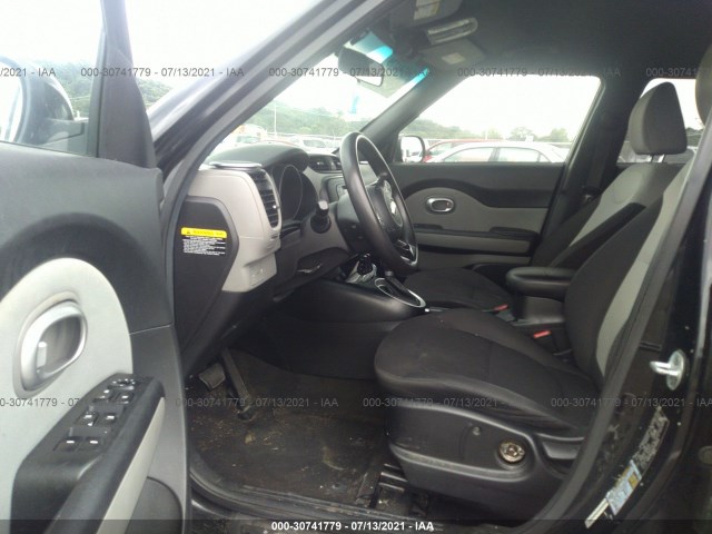 Photo 4 VIN: KNDJN2A2XE7105919 - KIA SOUL 