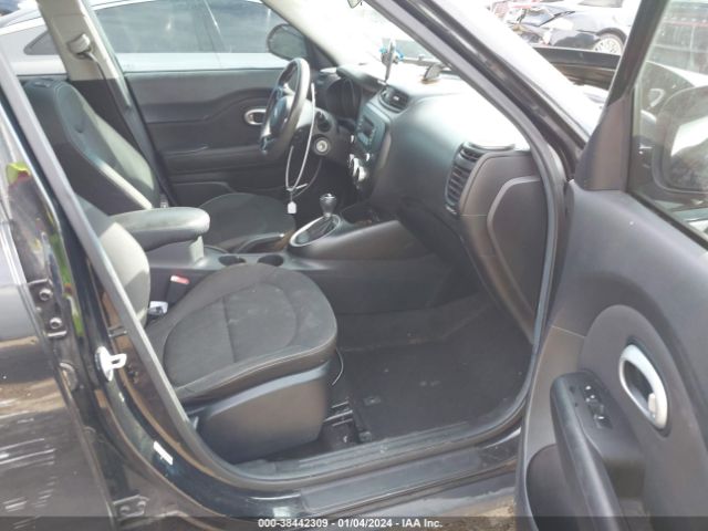 Photo 4 VIN: KNDJN2A2XF7118526 - KIA SOUL 