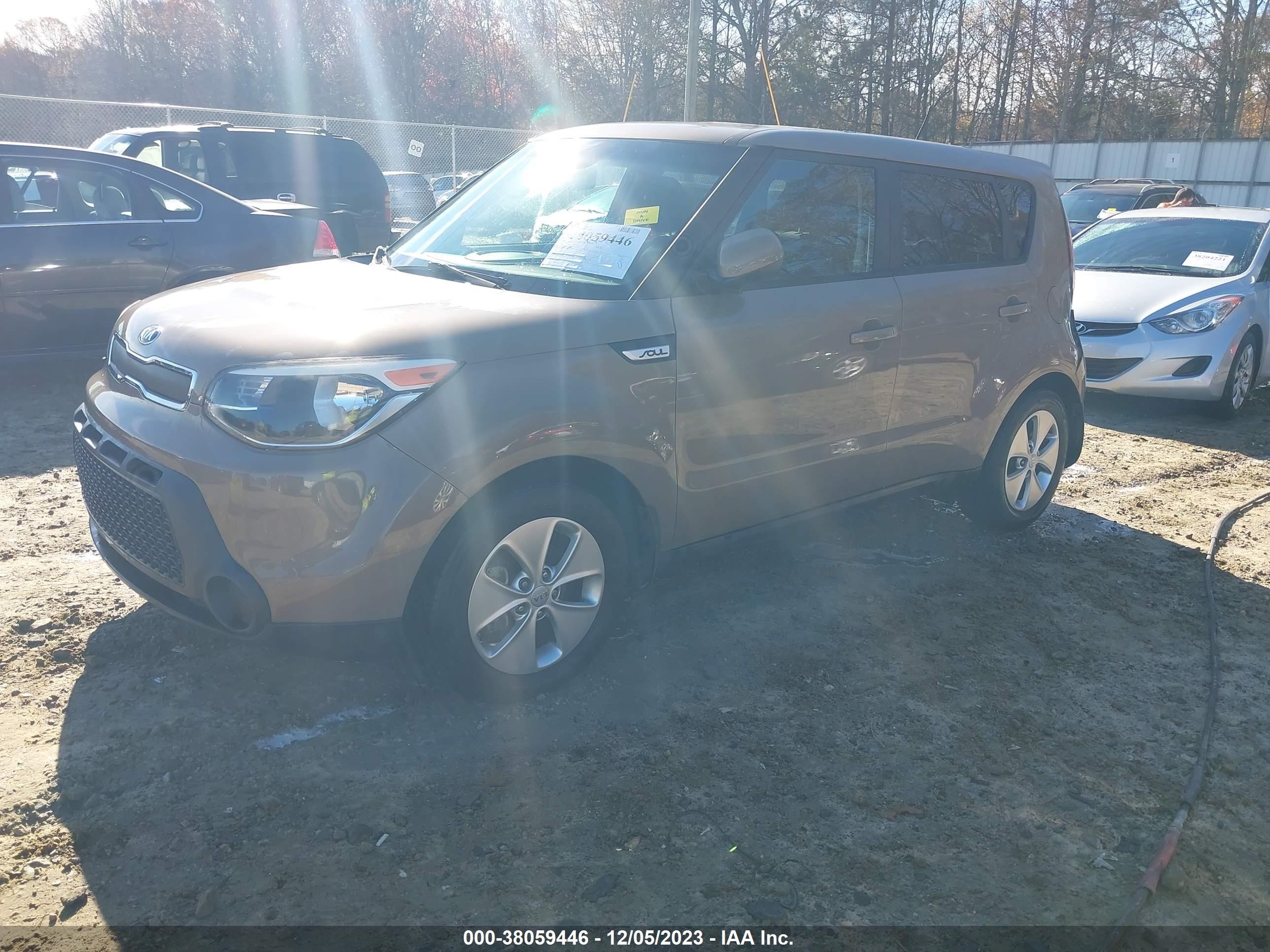 Photo 1 VIN: KNDJN2A2XF7130952 - KIA SOUL 