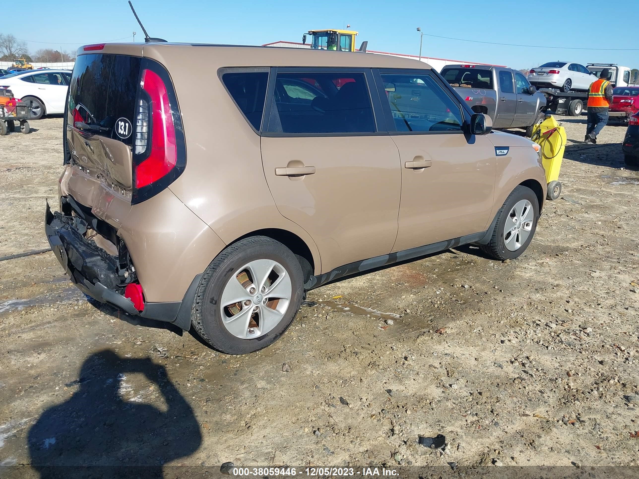 Photo 3 VIN: KNDJN2A2XF7130952 - KIA SOUL 