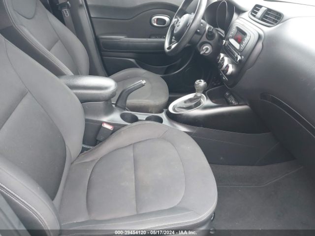 Photo 4 VIN: KNDJN2A2XF7757747 - KIA SOUL 