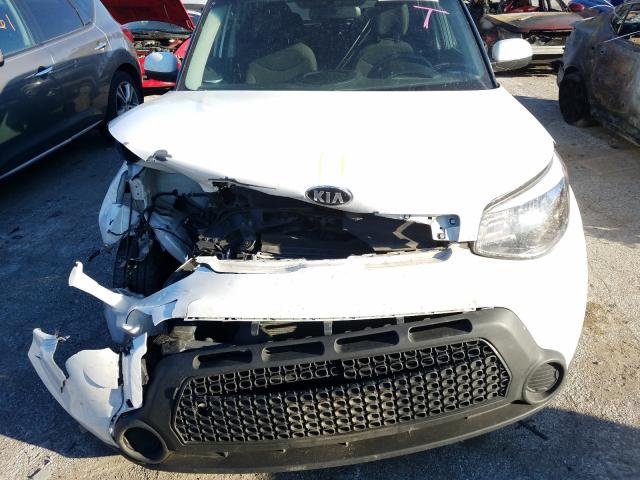 Photo 6 VIN: KNDJN2A2XG7246136 - KIA SOUL 