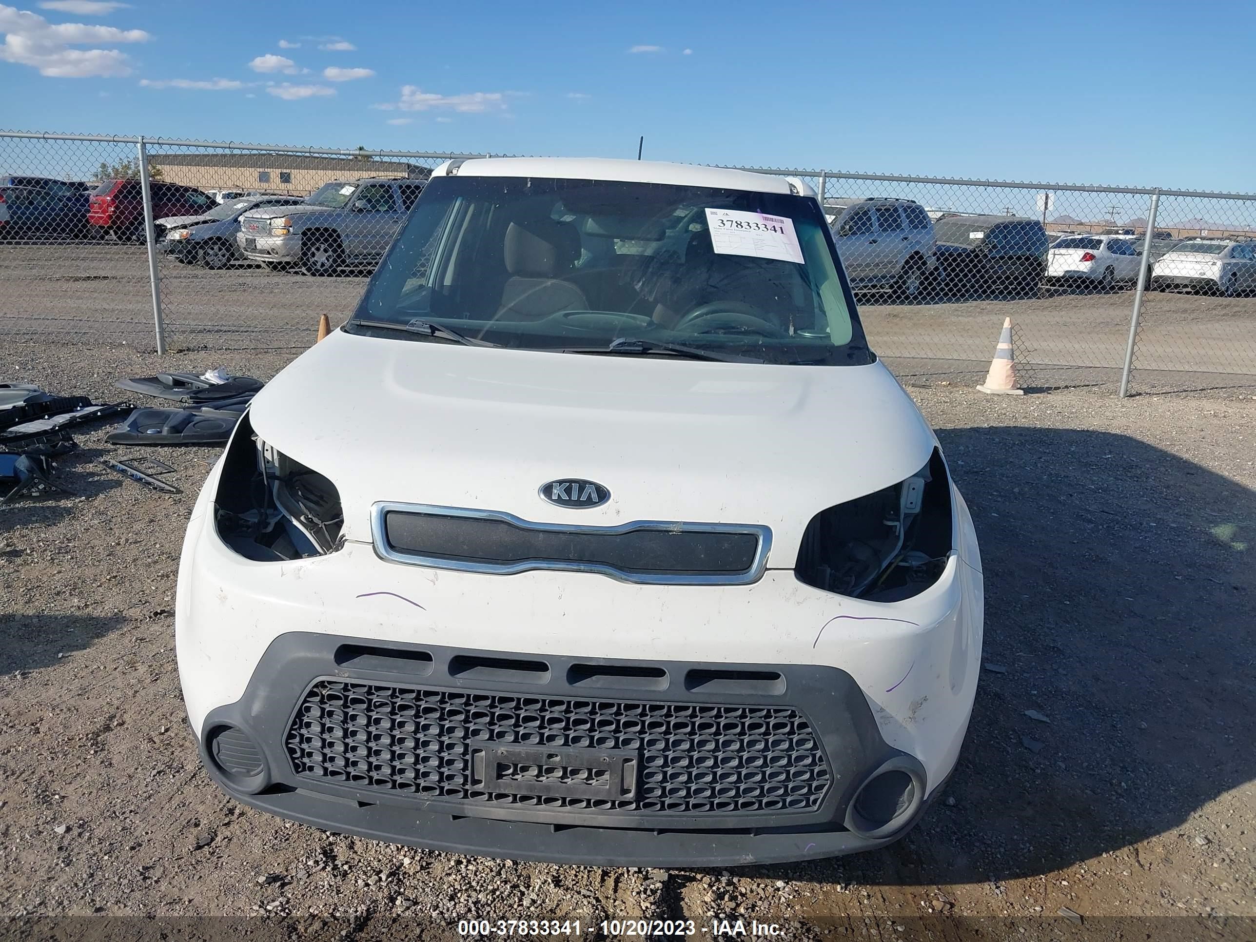 Photo 11 VIN: KNDJN2A2XG7281131 - KIA SOUL 