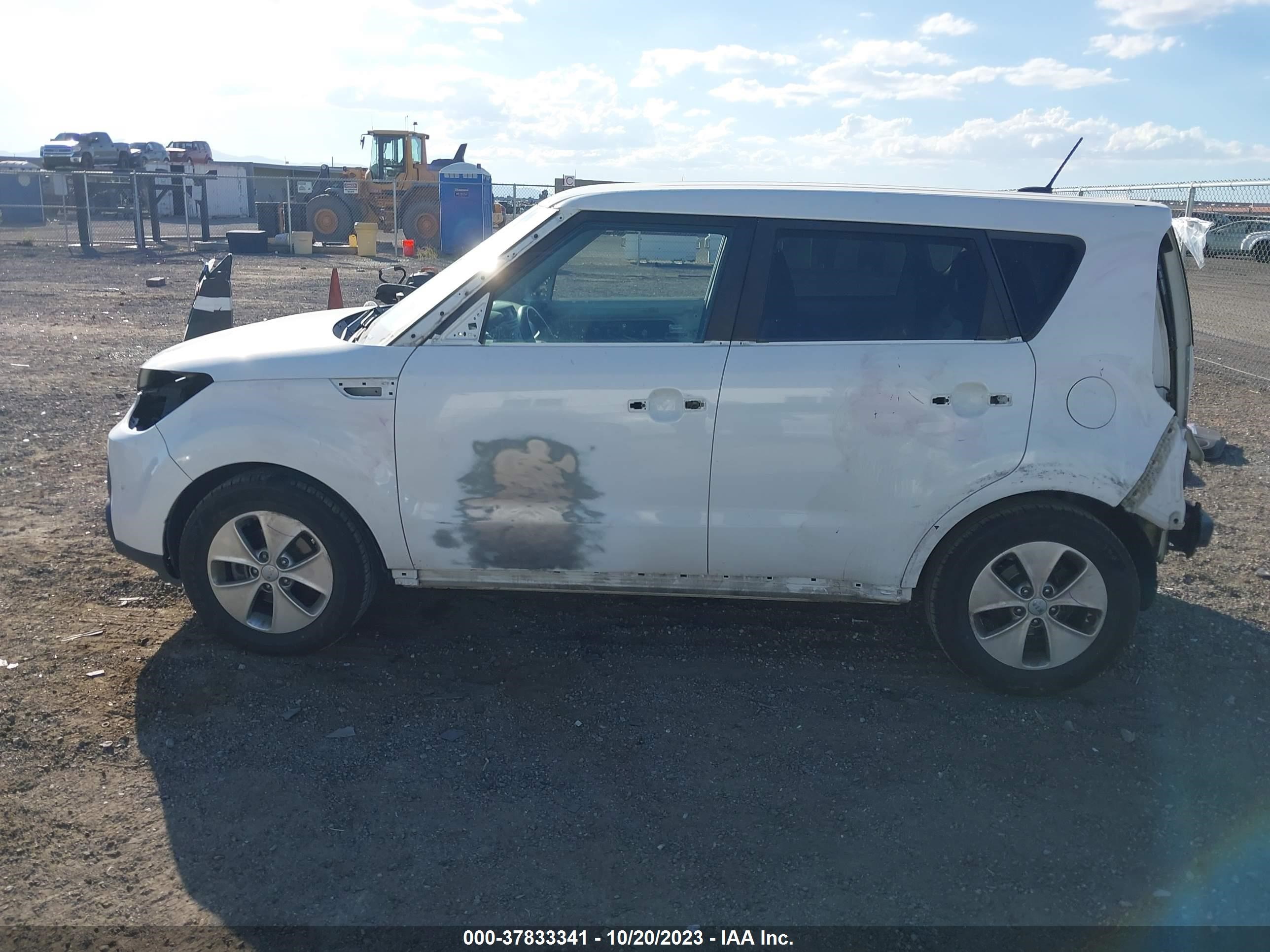 Photo 13 VIN: KNDJN2A2XG7281131 - KIA SOUL 