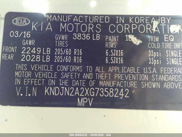 Photo 8 VIN: KNDJN2A2XG7358242 - KIA SOUL 