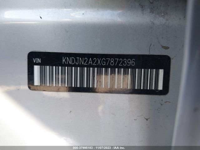 Photo 8 VIN: KNDJN2A2XG7872396 - KIA SOUL 