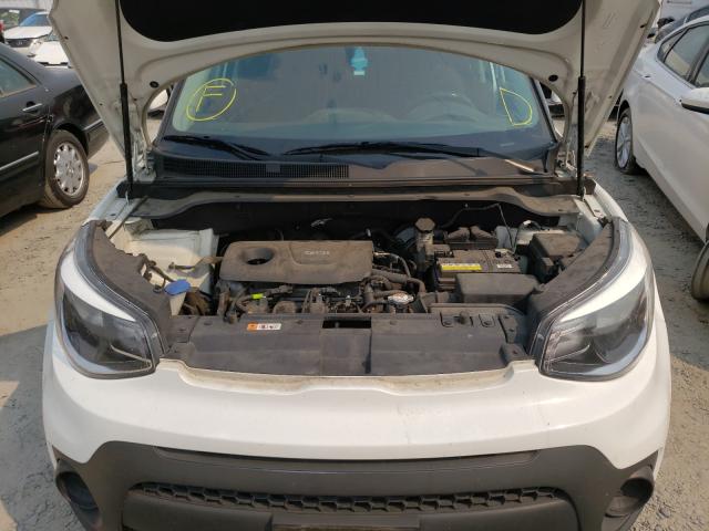 Photo 6 VIN: KNDJN2A2XH7412916 - KIA SOUL 