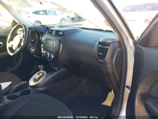 Photo 4 VIN: KNDJN2A2XH7419347 - KIA SOUL 