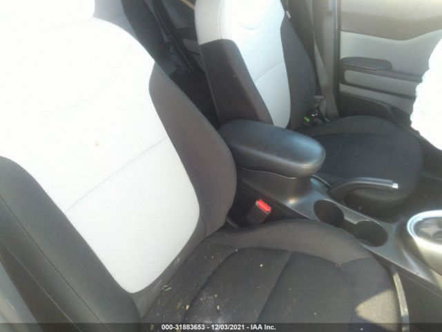 Photo 4 VIN: KNDJN2A2XJ7508695 - KIA SOUL 