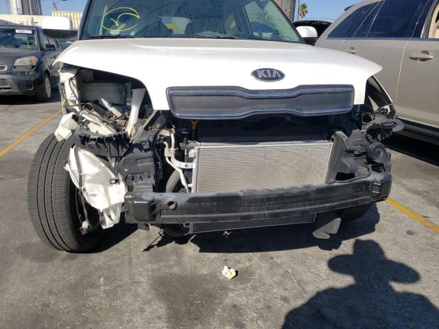 Photo 8 VIN: KNDJN2A2XJ7535394 - KIA SOUL 