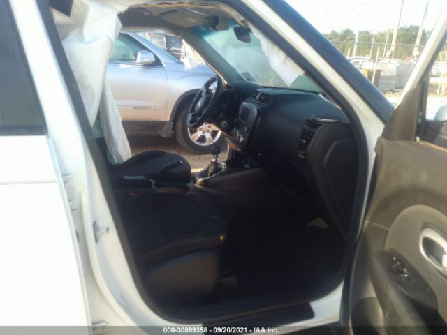 Photo 4 VIN: KNDJN2A2XJ7559825 - KIA SOUL 