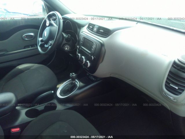 Photo 4 VIN: KNDJN2A2XJ7589942 - KIA SOUL 